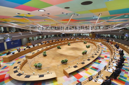 Megállapodott az Európai Tanács az uniós helyreállítási alapról – A „nem újrafeldolgozott műanyaghulladékon alapuló saját forrás” a tervek között